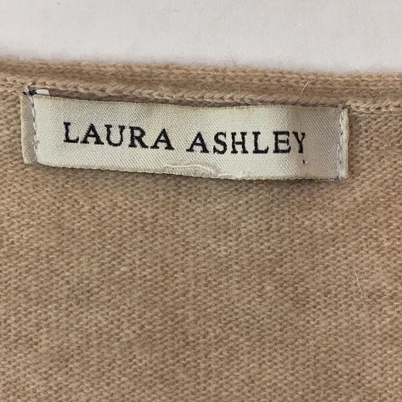 Laura Ashley Beige Hook & Eye Beaded Crochet Cardigan Sweater 8 - Picture 9 of 14